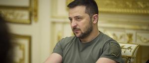 Selenskyj feierte die Ereignisse in der südukrainischen Stadt Cherson.