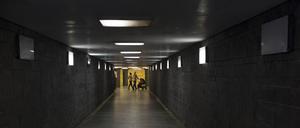 Tunnel im Bahnhof Berlin-Lichtenberg. Am Bahnhof Lichtenberg verkehren die U-Bahn, S-Bahn und Regionalbahn. Tunnel im Bahnhof Lichtenberg