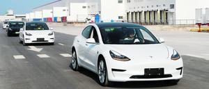 Fahrzeuge des Herstellers Tesla.