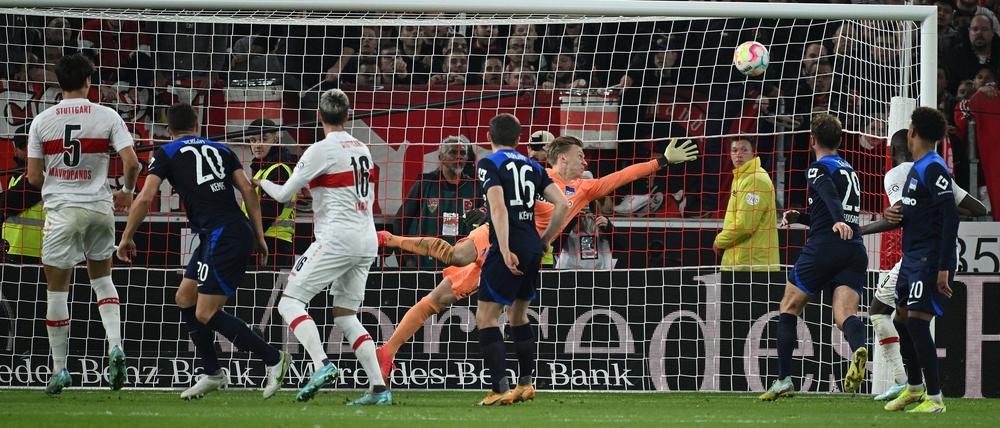  Konstantinos Mavropanos sorgt für die späte Entscheidung.