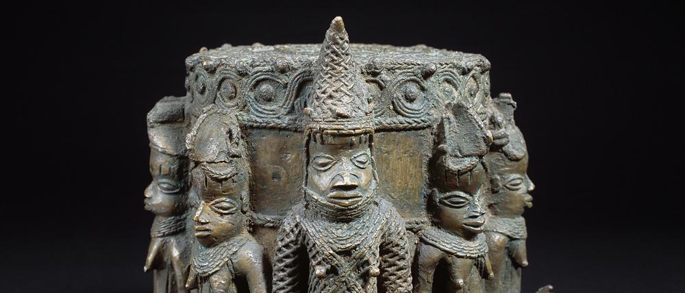 Altar der Hand (ikegobo), heute im Dresdner Völkerkundemuseum.