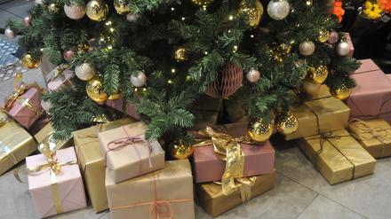 Weihnachtsbau und Geschenke in Kopenhagen.