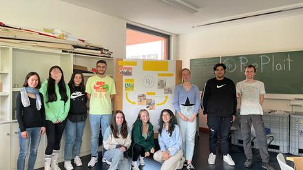 Die zehn Schüler:innen der Firma RePlait der Carl-Zeiss-Oberschule in Lichtenrade.
