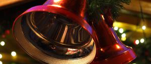 Eindrücke vom Weihnachtsmarkt in Wernigerode am Harz im Bundesland Sachsen-Anhalt am Abend.