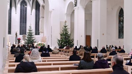 Christmette im Rottenburger Dom St. Martin mit Bischof Dr. Gebhard Fürst.