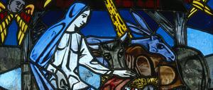 Geburt Christi auf einem Kirchenfenster in Wittlingen bei Lörrach Baden, Württemberg.