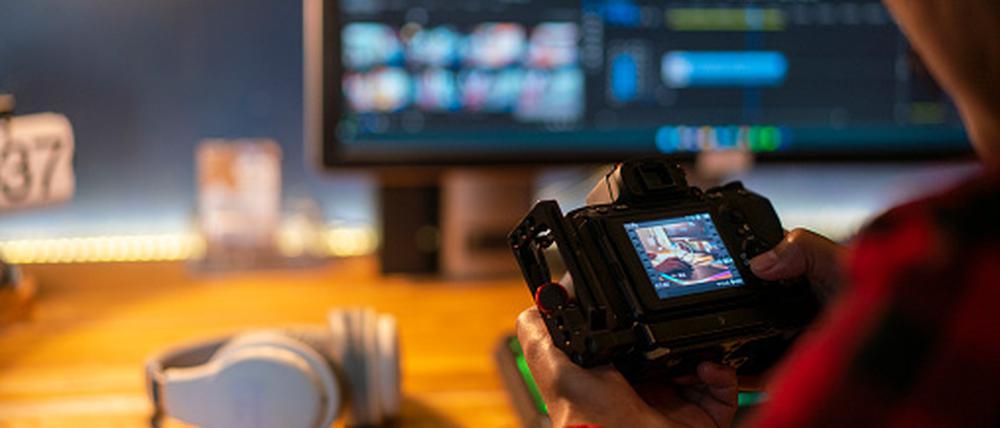 Creator:innen machen mehr, als Produkte in die Kamera zu halten. In diesem Jahr ist die Industrie schätzungsweise über 100 Milliarden US-Dollar wert.