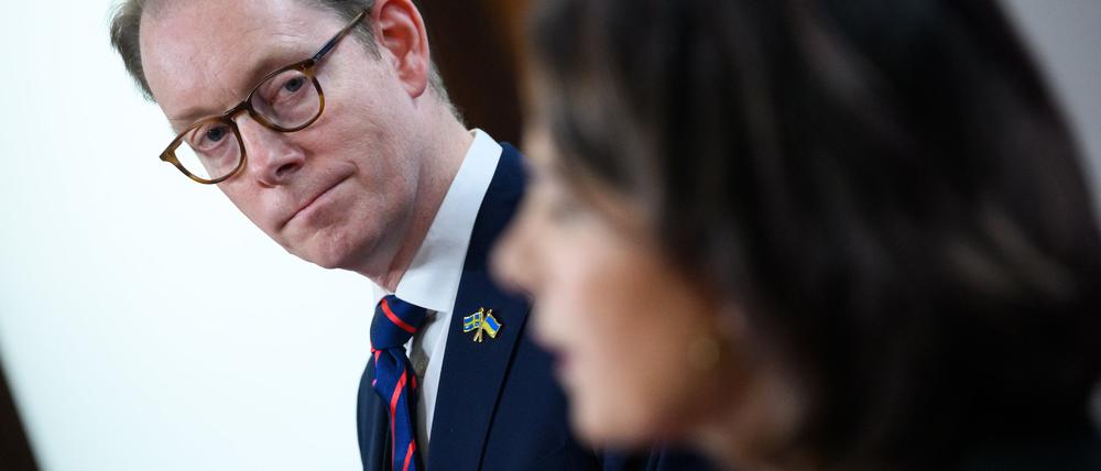 Schwedens Außenminister Tobias Billström bei Annalena Baerbock in Berlin. 
