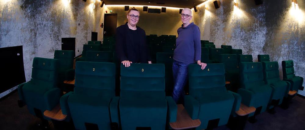 Kino-Chefinnen Daniela Zuklic (l.) und Christiane Niewald im renovierten Kino 3. 