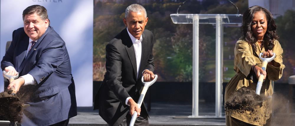 Obama auf der Baustelle des künftige Präsidentenzentrum  in Chicago.