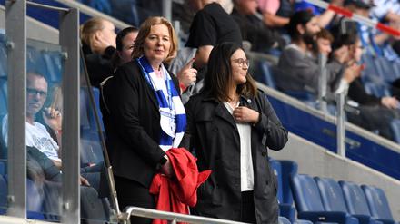 Dem Fußball verbunden. Bärbel Bas (SPD) ist nicht nur Fan vom MSV Duisburg. Sie hat früher selbst Fußball gespielt.