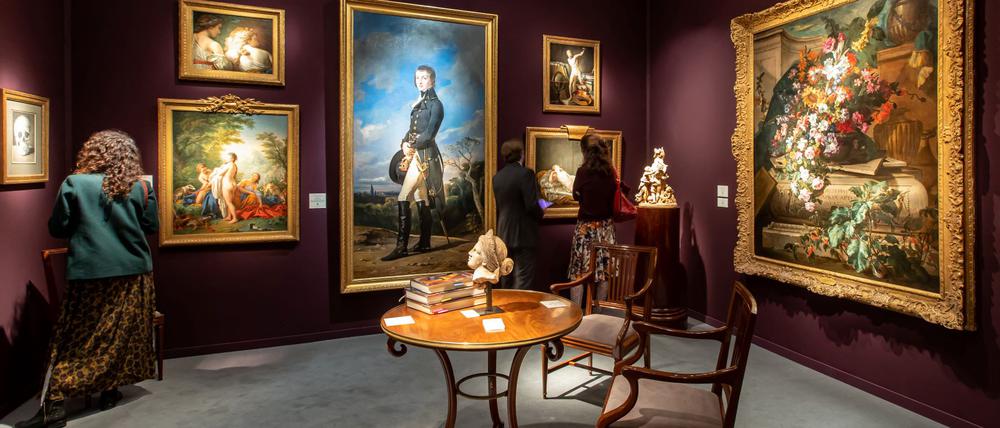 Blick in den Stand der Galerie Perrin auf der Messe Fine Arts Paris & La Biennale