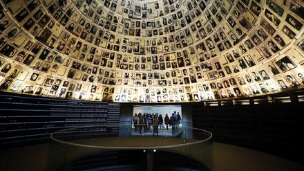 Die halle der Namen in Yad Vashem.