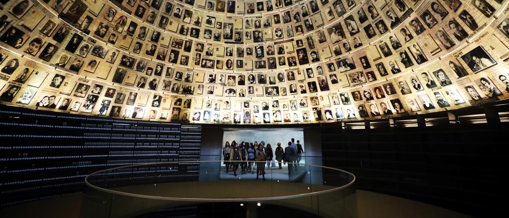 Die halle der Namen in Yad Vashem.