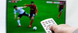  23.05.2020, Bundesliga Live bei Sky News *** 23 05 2020, Bundesliga Live at Sky Sport News