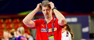 Trainer Markus Gaugisch steht mit seinem Team vor einer Belastungsprobe.