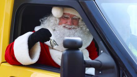 Der Weihnachtsmann ist in Himmelpfort eingetroffen.