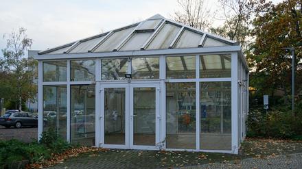 Der leer stehende Blumenpavillon am Stadtbad Wilmersdorf.