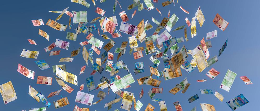 Euro-Scheine fallen als Geldregen vom Himmel.