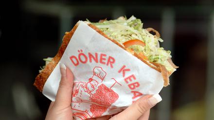Ein Döner im Brot bringt alles ins Lot.
