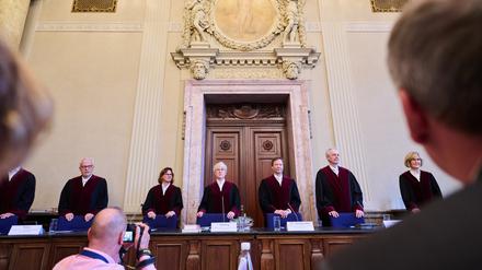 Der Berliner Verfassungsgerichtshof hat entschieden: Die Wahl zum Berliner Abgeordnetenhaus muss komplett wiederholt werden.