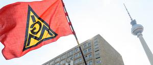 Die IG Metall will am Donnerstag einen Pilot-Tarifabschluss für die deutsche Metall- und Elektroindustrie aushandeln (Archivbild).