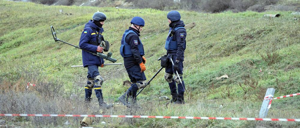 Minenräumer in Region Cherson nach dem Rückzug der russischen Truppen.