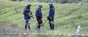 Minenräumer in Region Cherson nach dem Rückzug der russischen Truppen.