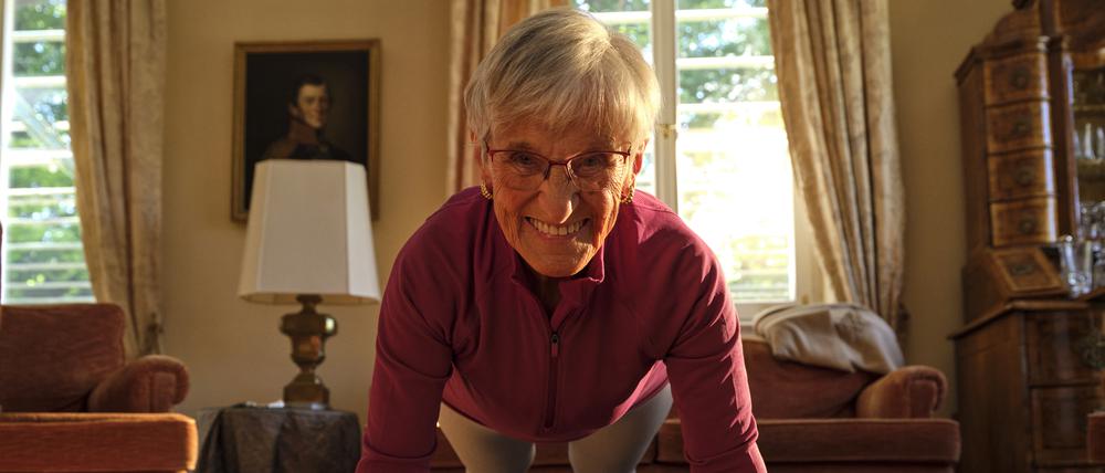 Erika Rischo ist 82 Jahre alt und macht etwa 25 Stunden pro Woche Sport.