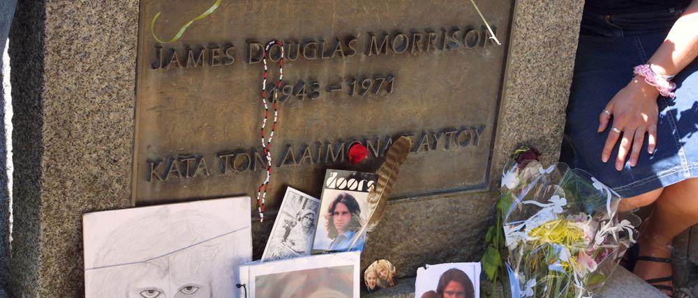 Für immer geliebt: Das Grab von Jim Morrison auf dem Pariser Friedhof Père Lachaise.