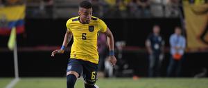 Byron Castillo wird bei der WM in Katar nicht für Ecuador spielen. Vorab gab es Ärger um seine Staatsangehörigkeit.