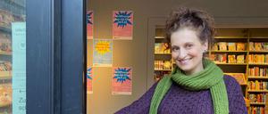 Obwohl der Container nur eine Übergangslösung ist: Bibliotheksleiterin Valentina Mazzola freut sich darüber, dass es nun wieder einen Ort für die Familienbibliothek Else Ury gibt. 