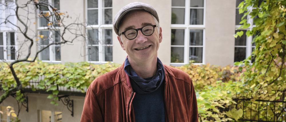 Michael Bienert im Innenhof des Nicolaihauses.