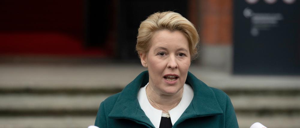 Alles nicht so schlimm. Franziska Giffey erklärt die Lage.