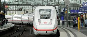 Ein ICE im Berliner Hauptbahnhof