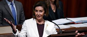 Die US-Demokratin Nancy Pelosi verkündete am Donnerstag ihren Rückzug von der Spitze der Partei.