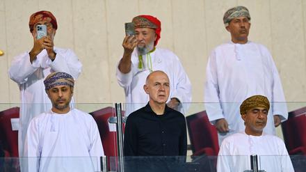 Nahostreise. Nach dem Testspiel in Oman ging es für den DFB-Tross mit Präsident Bernd Neuendorf weiter nach Katar