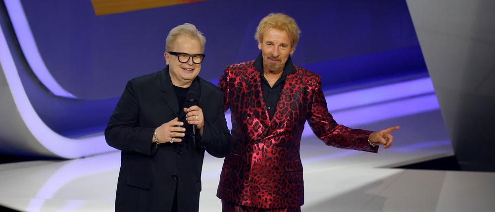 Musiker Herbert Grönemeyer spricht bei der ZDF-Show „Wetten, dass..?“ mit Thomas Gottschalk.