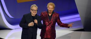 Musiker Herbert Grönemeyer spricht bei der ZDF-Show „Wetten, dass..?“ mit Thomas Gottschalk.