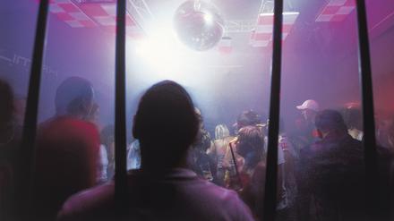 Offiziell als GHB bezeichnet, ist Liquid Ecstasy die perfekte Partydroge: Es macht euphorisch, aufgeschlossen – und ist extrem billig. Aber auch extrem gefährlich. Nicht nur ein Tropfen zu viel kann ins Krankenhaus führen, sondern auch der Entzug. Das erlebte Erik Miller mehrfach. (Symbolbild)