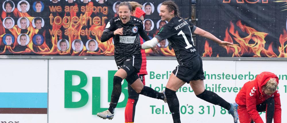 Noa Selimhodzic (li.) brachte Turbine zwischenzeitlich in Führung.