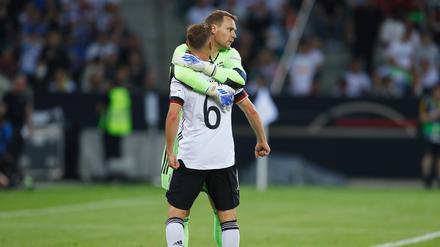 Vereint in der Gier. Das System Profifußball.
