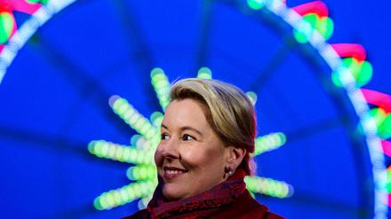 Berlins Regierende Bürgermeisterin Franziska Giffey (SPD), hier bei der Weihnachtsmarkt-Eröffnung am Alexanderplatz.