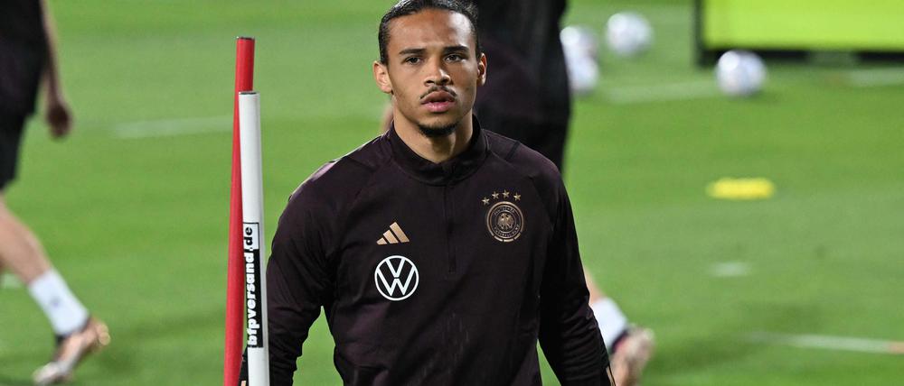 Erst mal außen vor. Leroy Sané soll zum zweiten Spiel am Sonntag wieder fit sein.