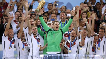 Auf Wiedervorlage. Nach 2014 in Rio will Manuel Neuer mit der Nationalmannschaft auf 2022 in Doha den Weltpokal gewinnen. 