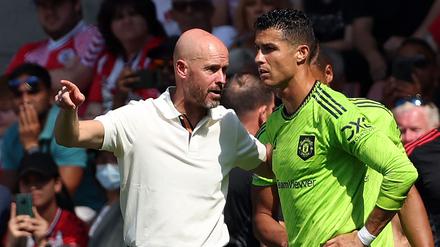 Kein harmonisches Duo: Trainer Erik ten Hag (L) und Cristiano Ronaldo. 