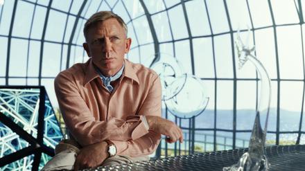 Daniel Craig als Detektiv Benoit Blanc. 