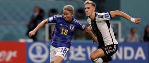 Takuma Asano hängte Nico Schlotterbeck ab und erzielte das 2:1 für Japan.