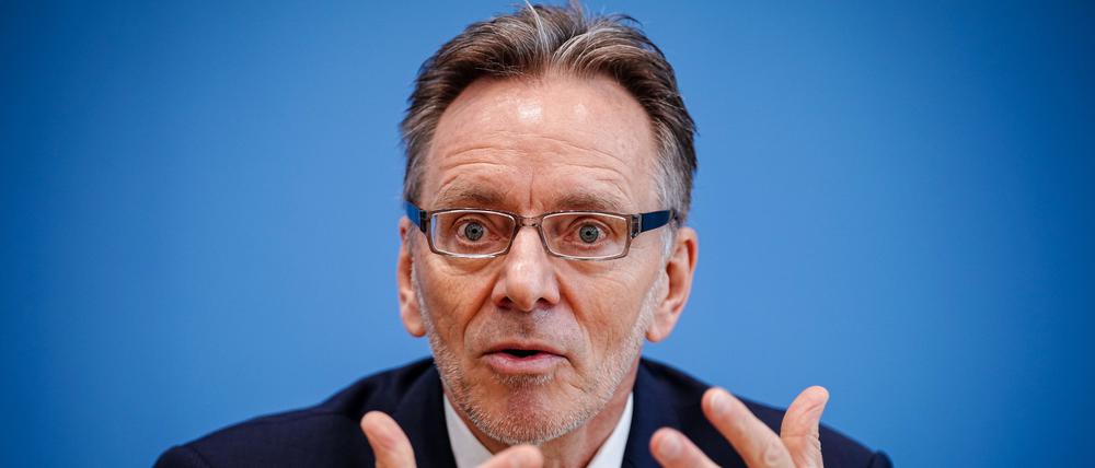 Der Präsident des Bundeskriminalamts warnt davor, dass Cyberkriminelle vermehrt öffentliche Verwaltungen, Hochschulen und Arztpraxen in Deutschland ins Visier nehmen (Archivbild).