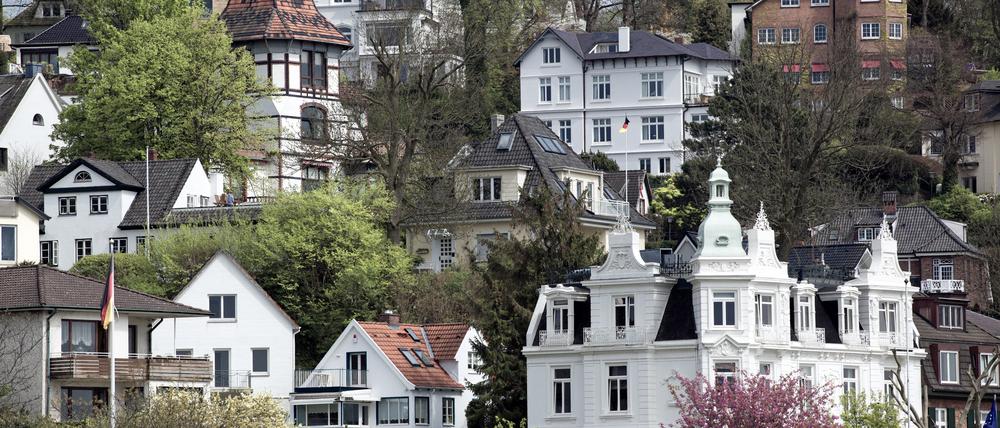 Altbau Villen in Hamburg Blankenese im Herbst 2019: Hier wohnen die Menschen, die von der Vermögenssteuer der Linken betroffen wären.